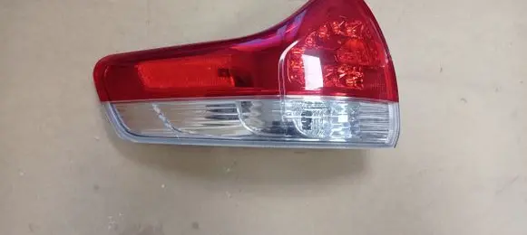 Toyota Sienna XL30 III Rear/tail lights