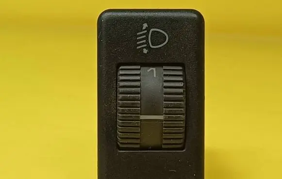 Volkswagen PASSAT B3 Headlight level height control switch 357941333