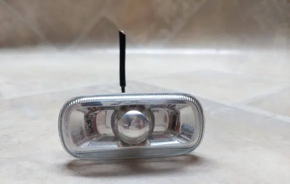 Audi A6 S6 C5 4B Front fender indicator light 8E0949127