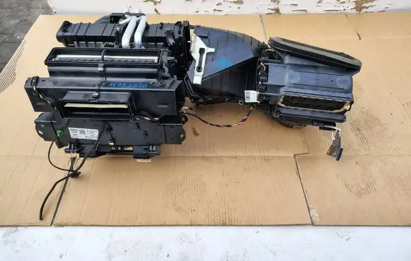Audi A4 S4 B8 8K Interior heater climate box assembly 8K1820005AJ