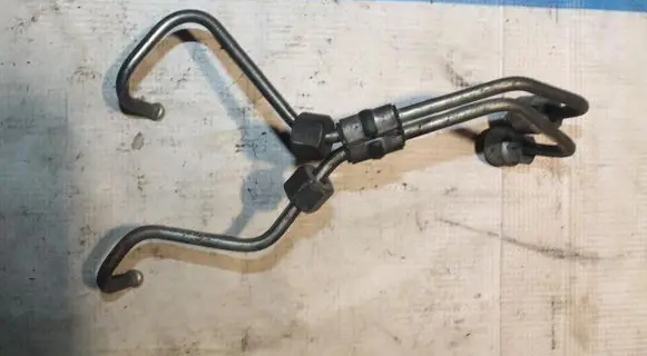 Volvo XC90 Fuel distributor 