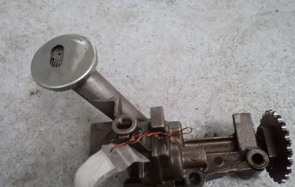 Renault Laguna I Oil pump 