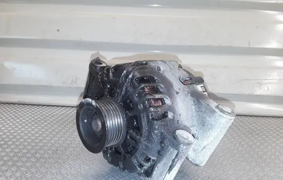 Opel Insignia A Generator/alternator 13502591