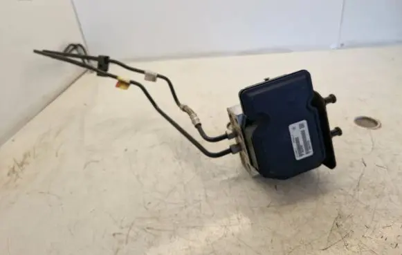 Jeep Grand Cherokee ABS Pump 68241677AC