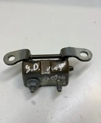 Renault Kadjar Rear door upper hinge 6538r