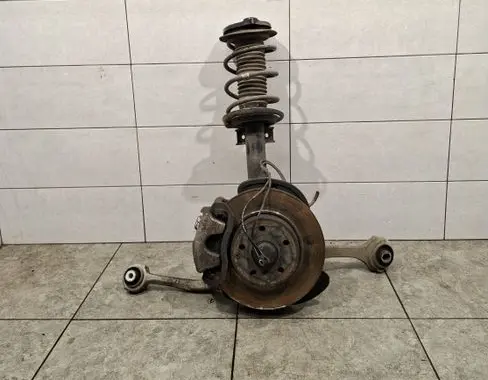 Front wheel hub spindle knuckle