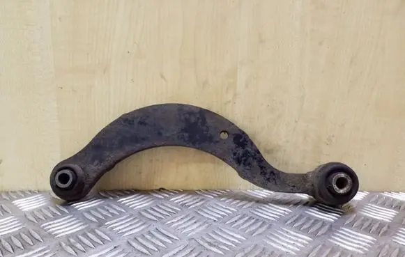 Toyota Avensis T270 Rear upper control arm/wishbone