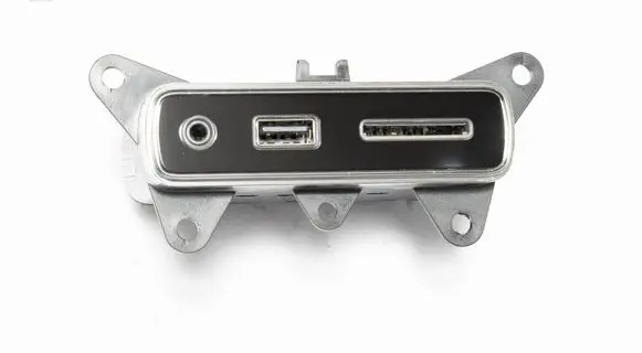 Jeep Grand Cherokee USB socket connector 68258696AA