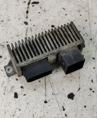 Renault Laguna III Glow plug pre-heat relay 8200558438A RCS812