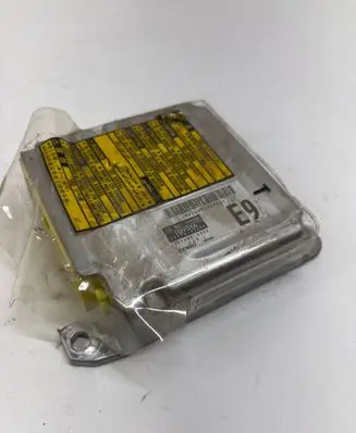 Toyota Prius (XW20) Airbag control unit/module 8917047390 1523006952 02695206F