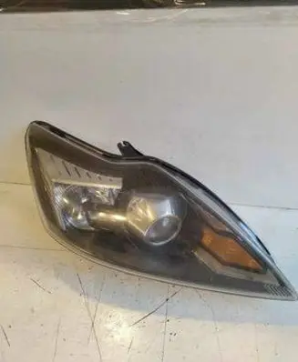 Ford Focus Headlight/headlamp 8M5113D154CD 0077R00