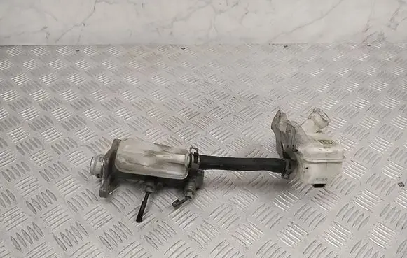 Nissan NV200 Master brake cylinder