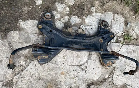 Volkswagen Golf IV Front subframe 