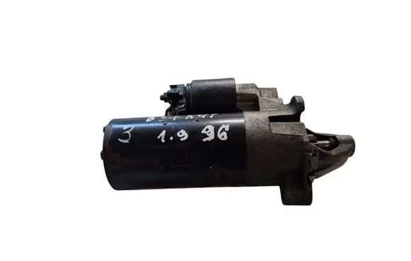 Volkswagen PASSAT B5.5 Starter motor