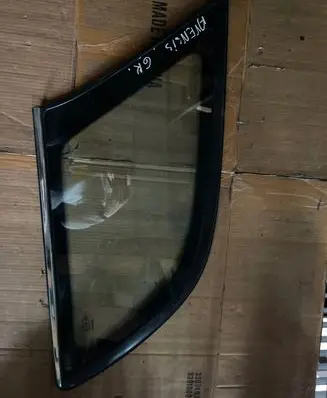 Toyota Avensis Verso Rear side window