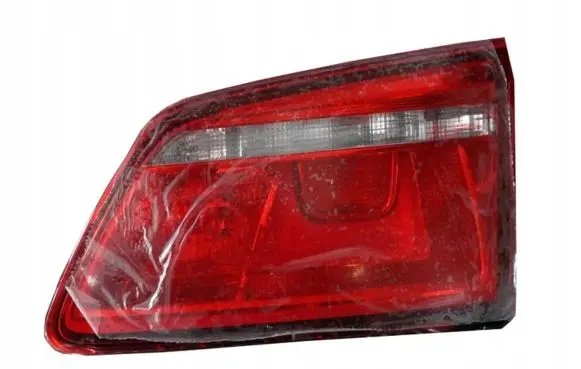 Volkswagen Golf Sportsvan Tailgate rear/tail lights 510945094G