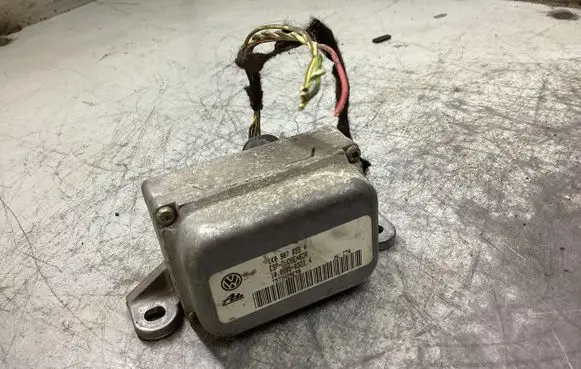 Audi A3 S3 8P ESP acceleration yaw rate sensor 1K0907655A T573H29E9B 10098503224