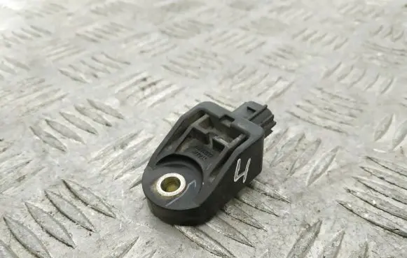 Toyota RAV 4 (XA30) Airbag deployment crash/impact sensor 8917342080
