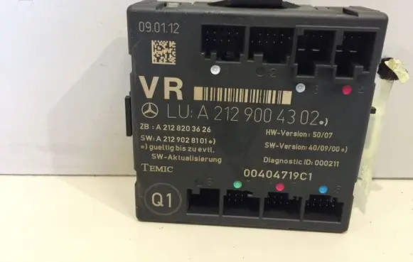 Mercedes-Benz C W204 Door control unit/module A2129004302 00404719C1