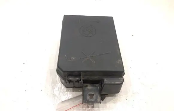 Opel Corsa E Fuse box set 39068001