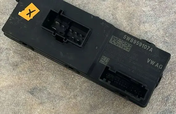 Volkswagen Multivan T7 Tailgate/trunk control unit/module 5WB959107A