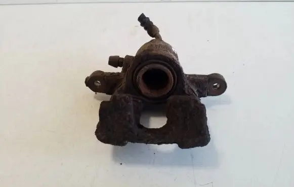 Honda CR-V Rear brake caliper