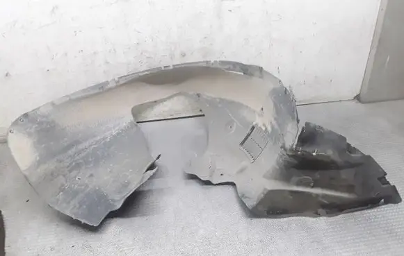 Volkswagen Phaeton Front wheel arch liner splash guards