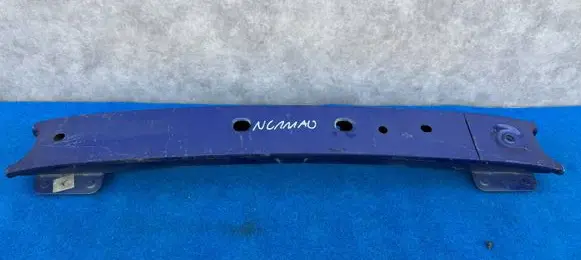 Ford Focus Front bumper cross member 1071310