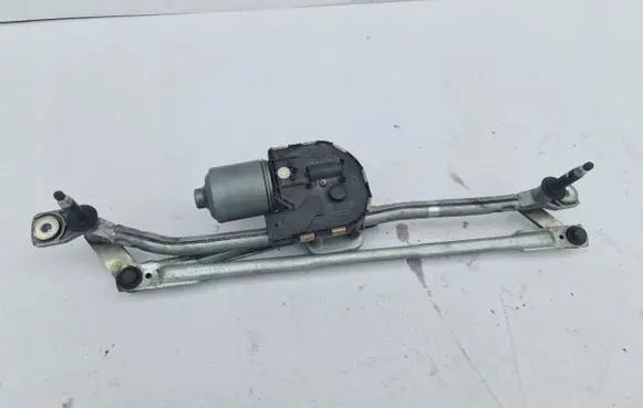 Audi Q5 SQ5 Front wiper linkage and motor