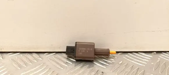Tesla Model Y Brake pedal sensor switch 104468100B