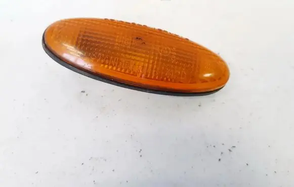 Mazda Premacy Front fender indicator light 0464120