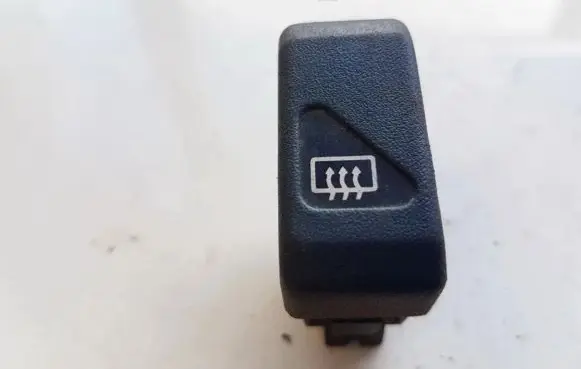Renault Clio I Windscreen/window heater switch