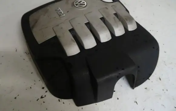 Volkswagen Touareg I Engine cover (trim) 070103926A
