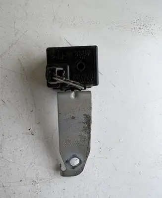 Toyota Land Cruiser (J120) Horn buzzer relay 0689003150 8665251010
