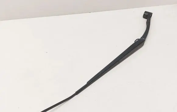 Front wiper blade arm