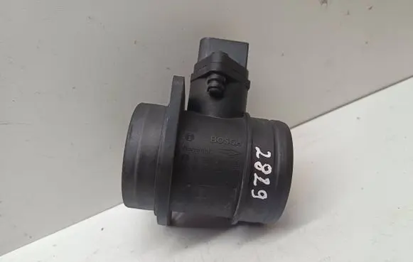 Volkswagen Golf IV Mass air flow meter 0280217121 06A906461