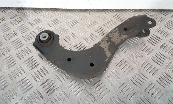Toyota Prius (XW50) Rear upper control arm/wishbone