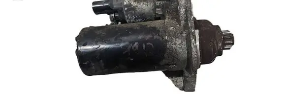 Volkswagen Golf V Starter motor 025286