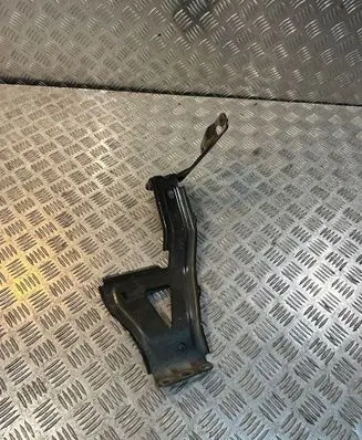 Fender mounting bracket