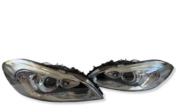 Volvo C70 Headlight/headlamp 32206147