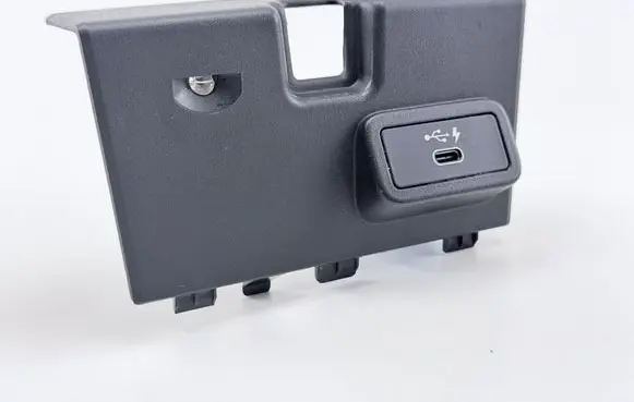 BMW 3 G20 G21 USB socket connector 6807232 106038803C 584507