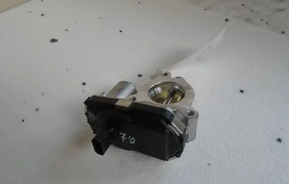 Opel Astra K Electric throttle body valve 55510678