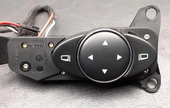 Mercedes-Benz E W211 Wing mirror switch A2118208310