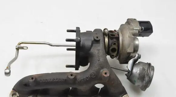 Volkswagen Golf V Turbo 03C145701B