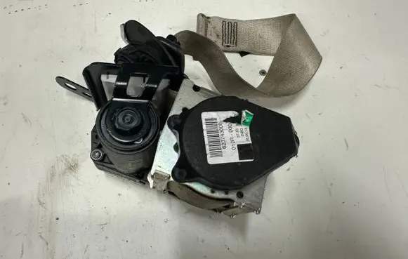 BMW 5 F10 F11 Front seatbelt 623743000 0750 010R000
