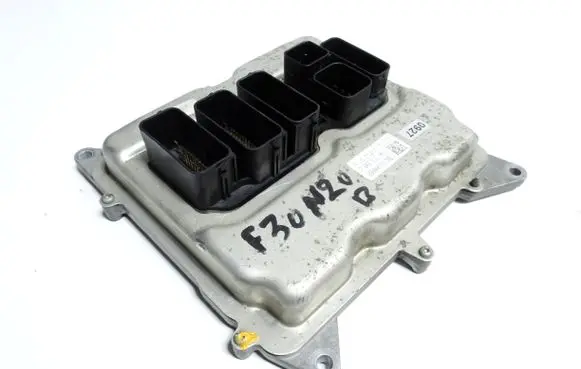 BMW 5 F10 F11 Engine control unit/module 7643312 0261S08322 030040118