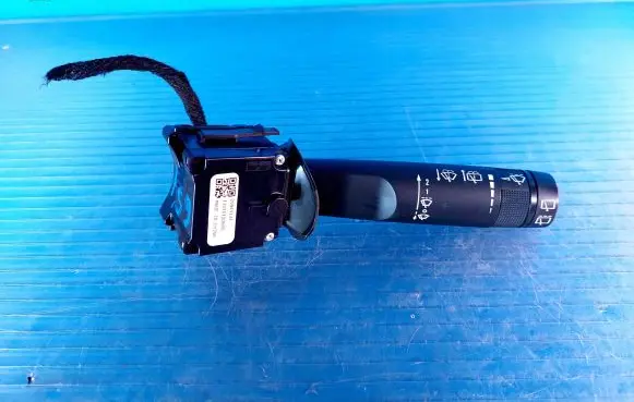 Chevrolet Cruze Wiper control stalk 20941131 13010120665