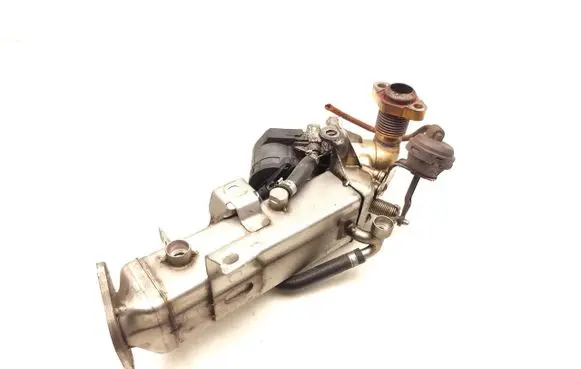 BMW 5 F10 F11 EGR valve 7810751 781075104