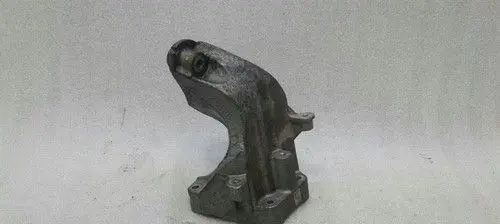 Mercedes-Benz E W212 Engine mount bracket A6512230004