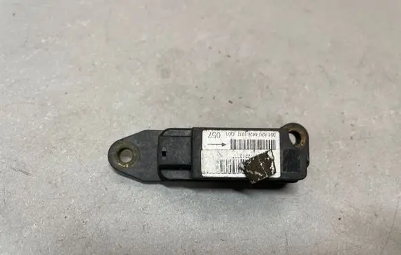 Mercedes-Benz C W203 Airbag deployment crash/impact sensor 0018204426